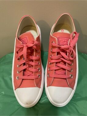 Converse Low Top Sneakers - Coral